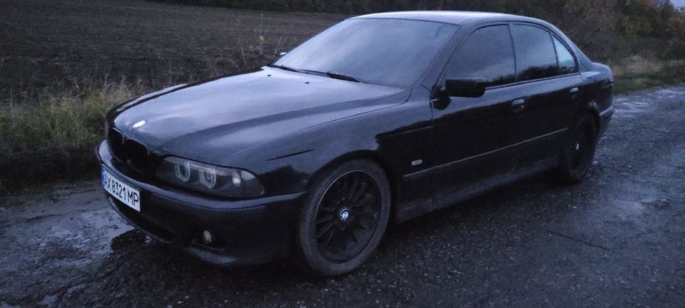 Продам БМВ е39 автомобиль