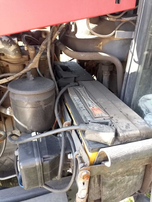 Продам ЮМЗ 6 АКМ 40.2,оприскувач,кпс 4.2,плн3-35 ,+ рама,робочий стан.