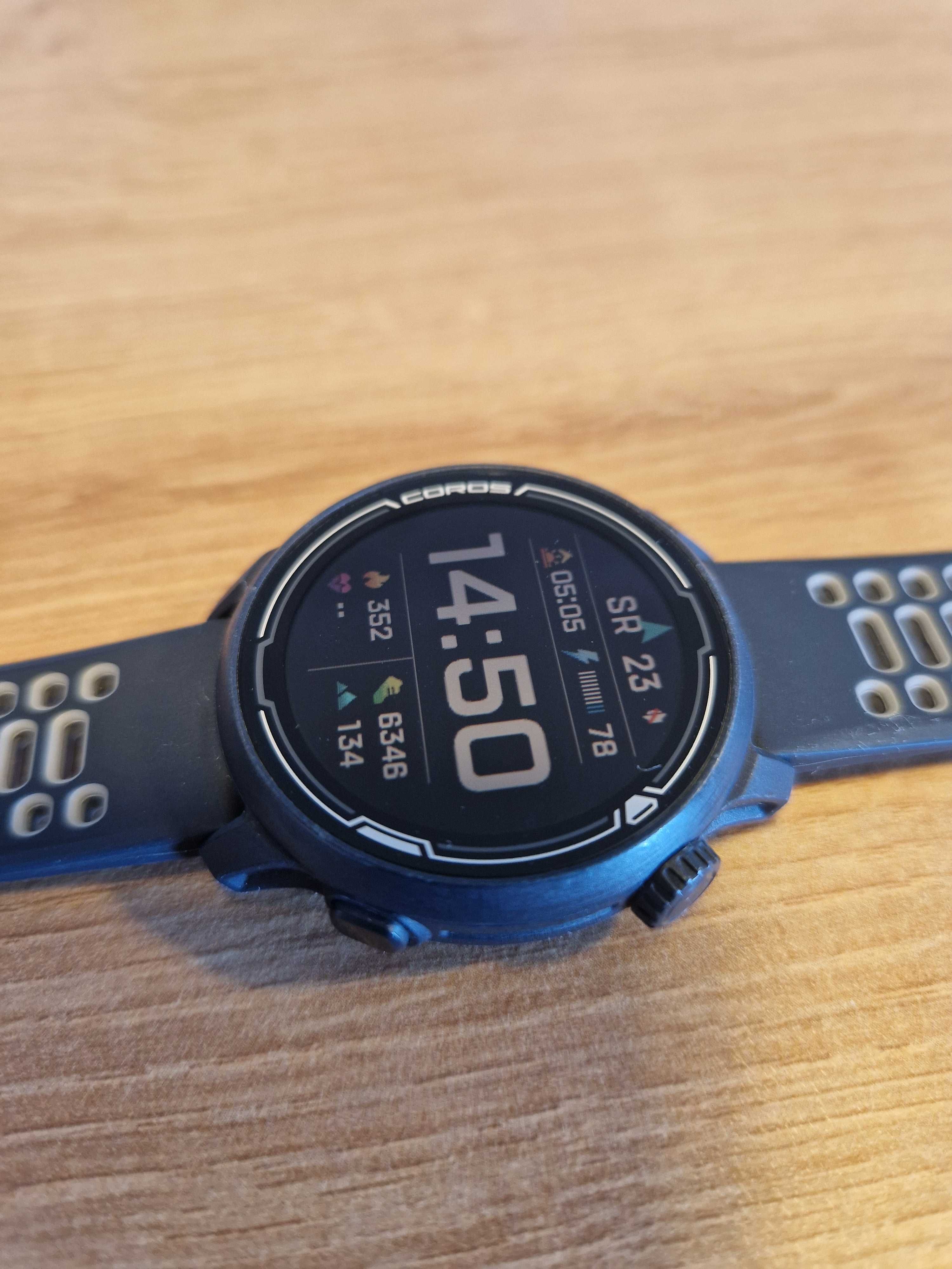 Smartwatch Coros Pace 2 w idealnym stanie
