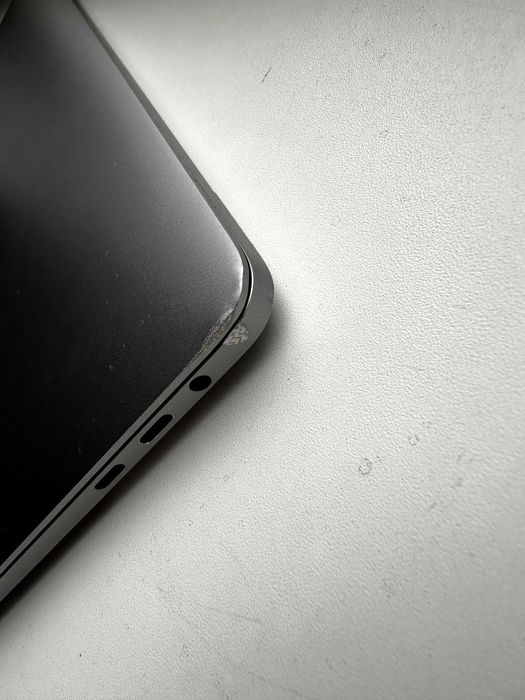 MacBook Pro 15 2017 (Silver, 16/1Tb, A1707)