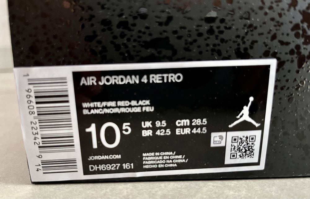 Air Jordan 4 Retro