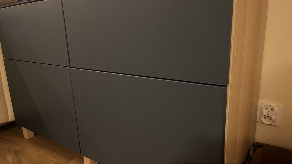 Ikea Besta Valviken fronty