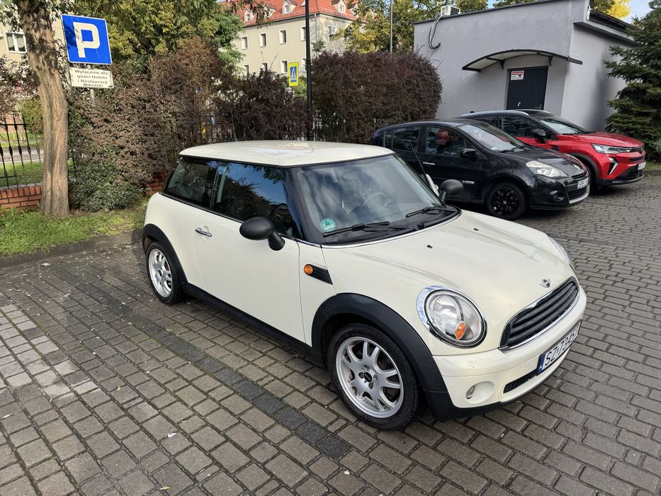 Mini one 1.4 benzyna 2008 grudzień sprowadzony  po oplatach