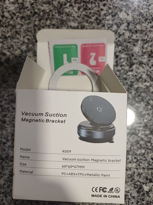 Suporte para telemóvel automóvel