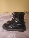 Martensy dr Martens lakierowane
