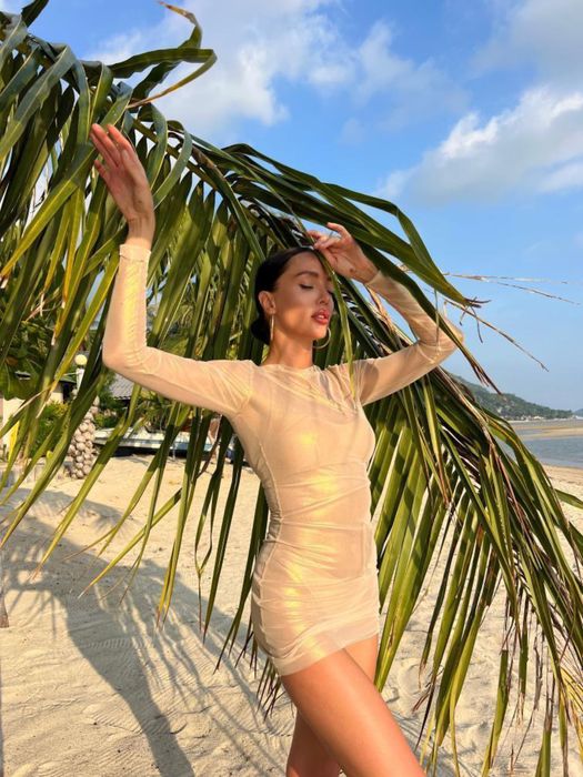 Пляжна сукня на купальник (парео)