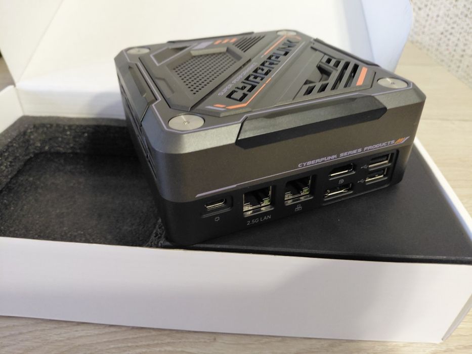 Міні ПК Cyberpunk – Ryzen 7 7840HS непрацює