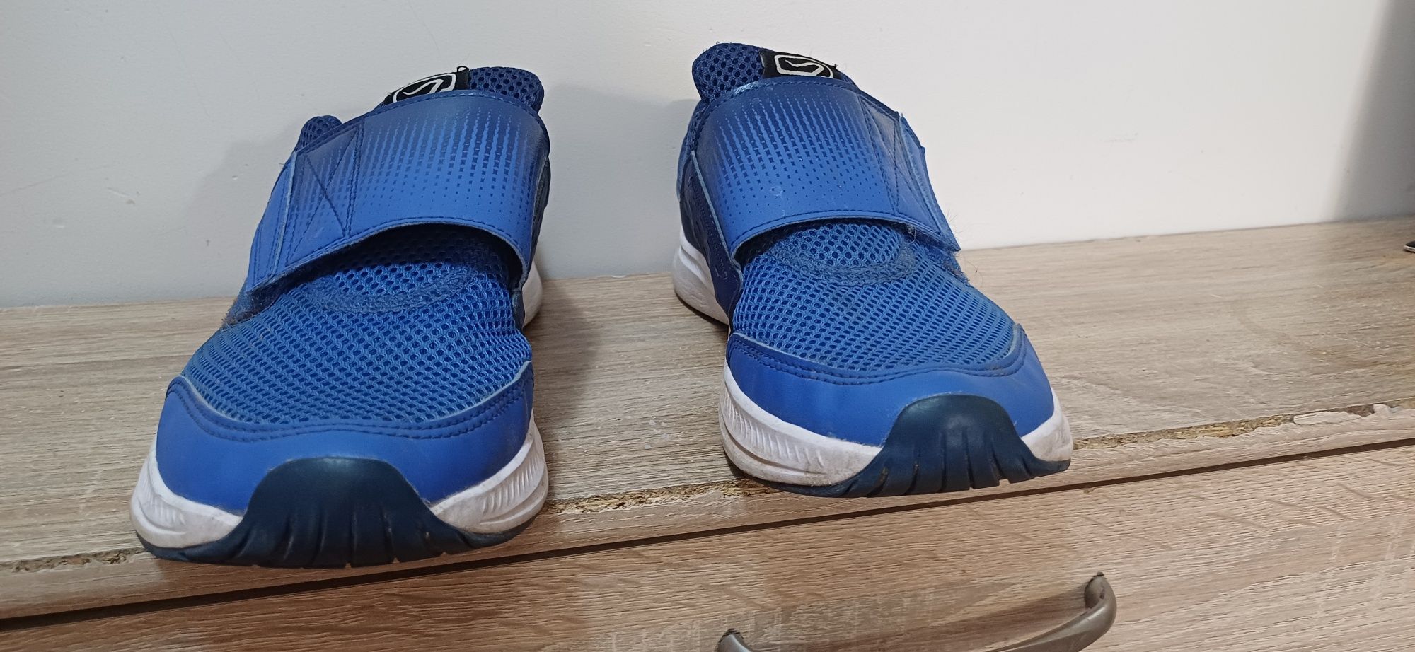 Letnie buty 39 niebieskie kobalt zarówno chłopca i dziewczyny decatlon