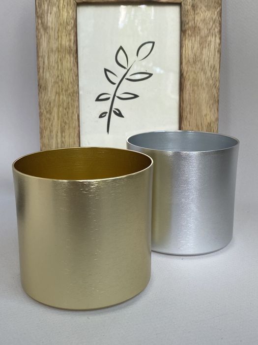 Изумительные алюминиевые емкости для свеч