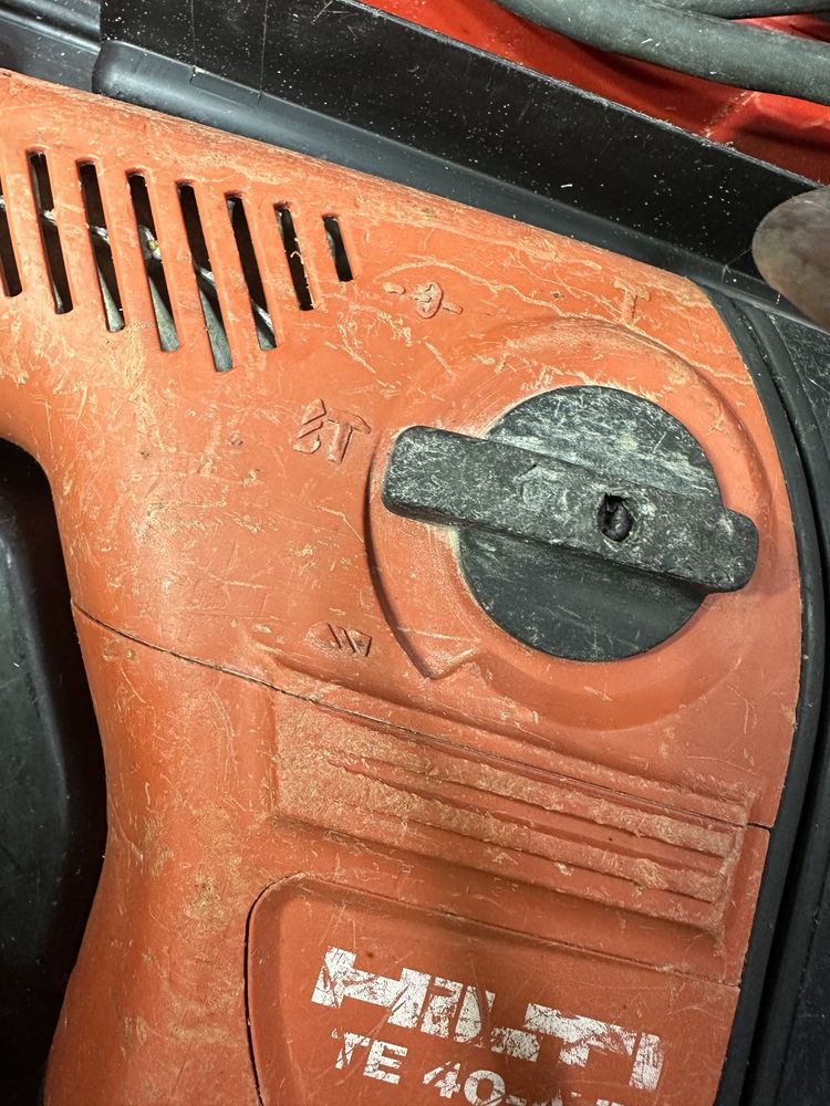 Комбінований мережевий перфоратор Hilti TE 40 AVR