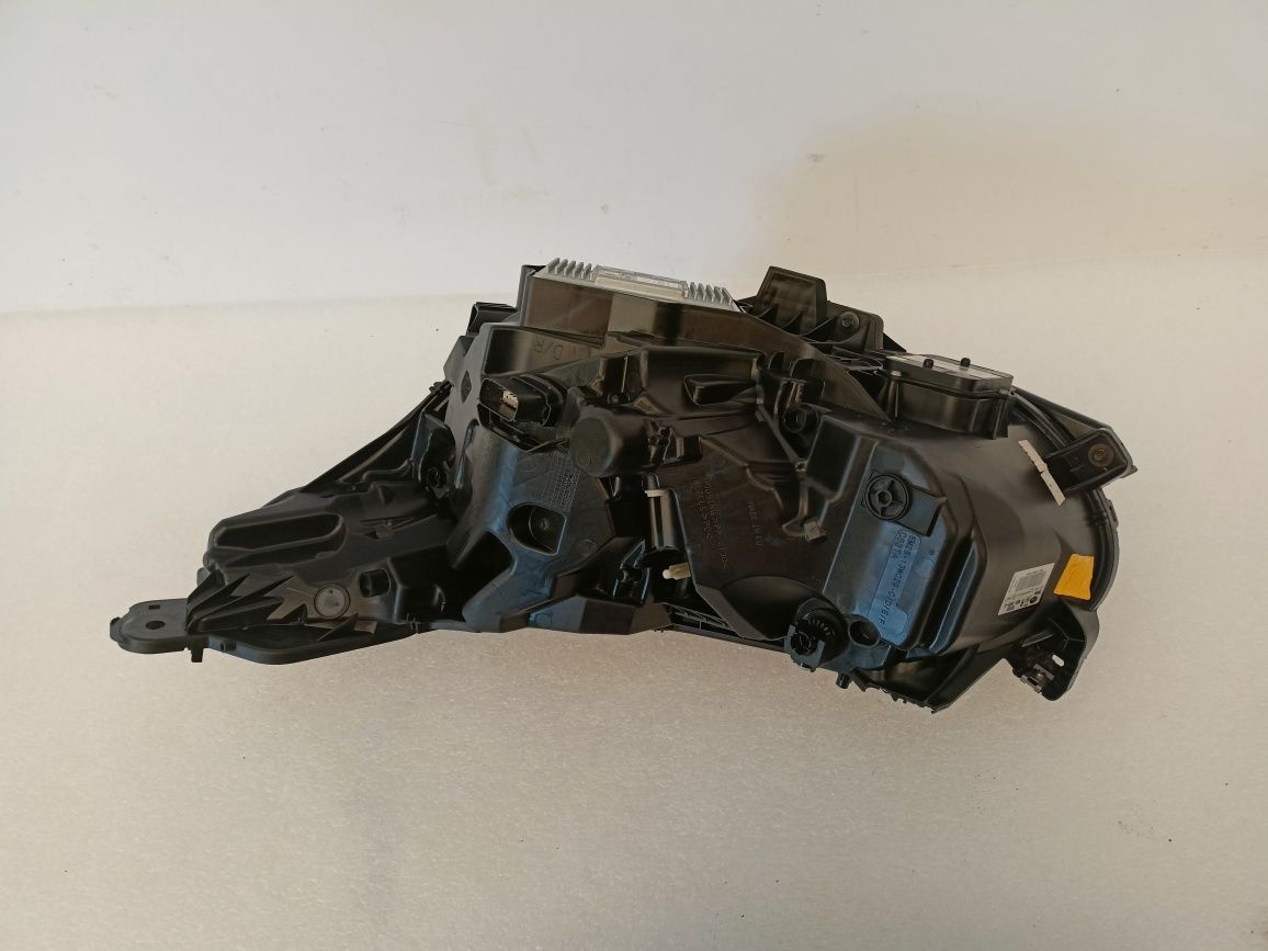 Ford S-Max MK2 lampa prawy przód prawa przednia LED 15-