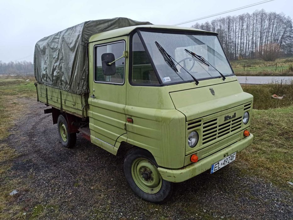 Żuk A 11 skrzyniowy z plandeka . Ważne Oc i przegląd. Niski przebieg.