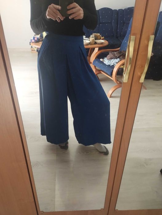 Spodnie z szerokimi nogawkami Massimo Dutti