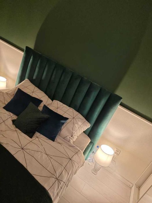 Sypialnia panele łóżko tapicerowane stelaż pojemnik 220 200x200 welur