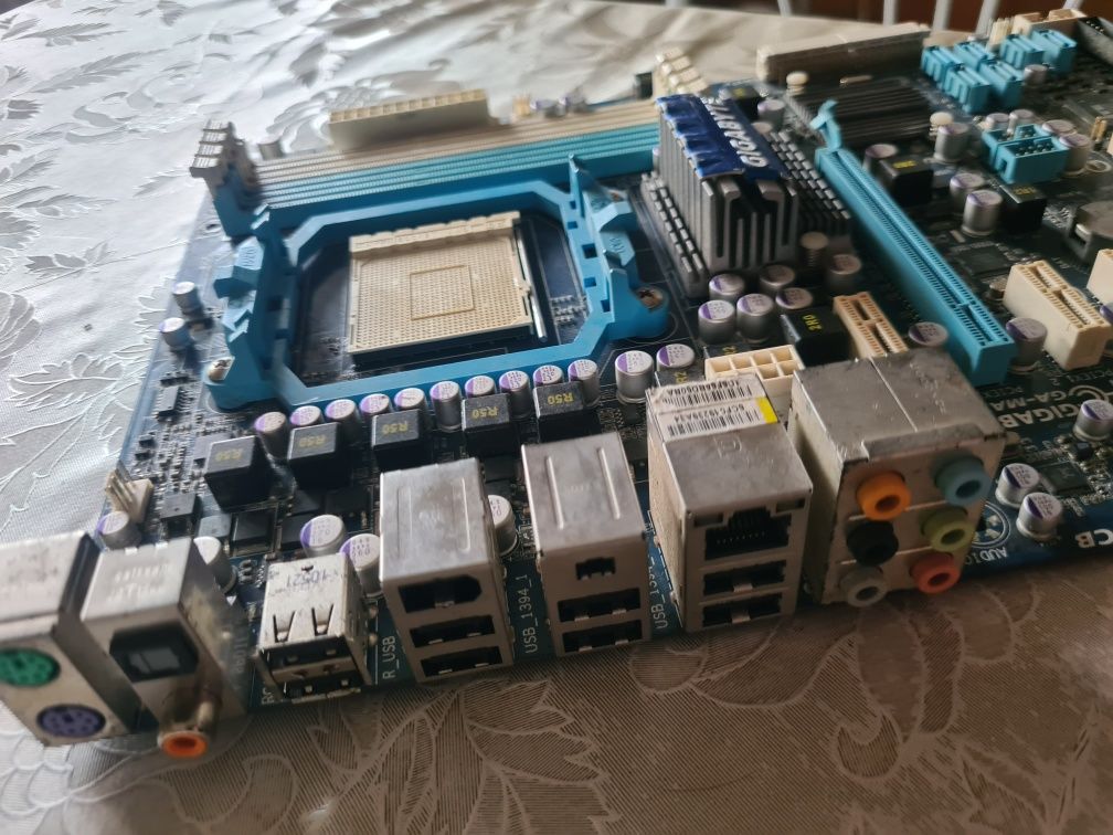 Płyta główna Gigabyte GA-MA770T-UD3 socket AM3 Pcie