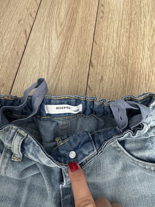 Reserved jeansy baggy z przetarciami rozmiar 152cm.