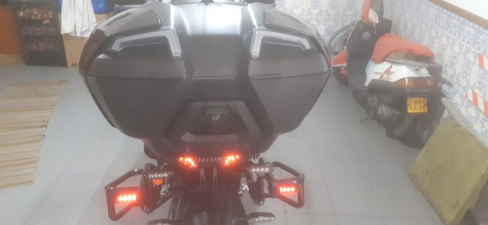 Moto yamaha tracer 9