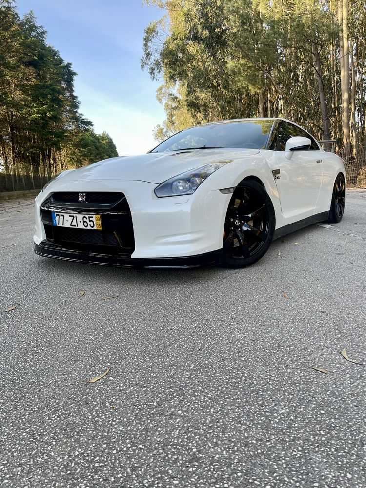 NISSAN GTR PREMIUM EDITION