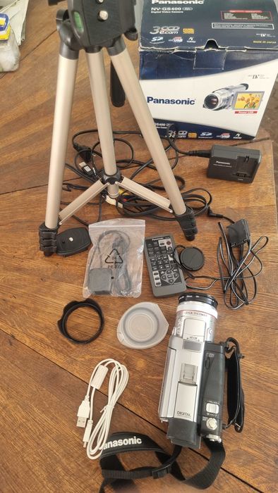 Продам видеокамеру Panasonic NV-GS 400