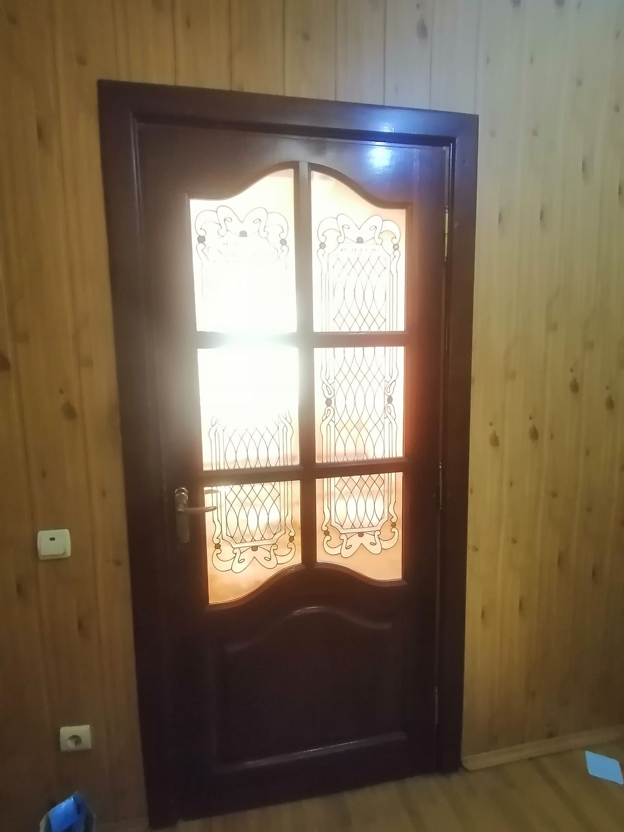 Двері міжкімнатні, дерево сосна