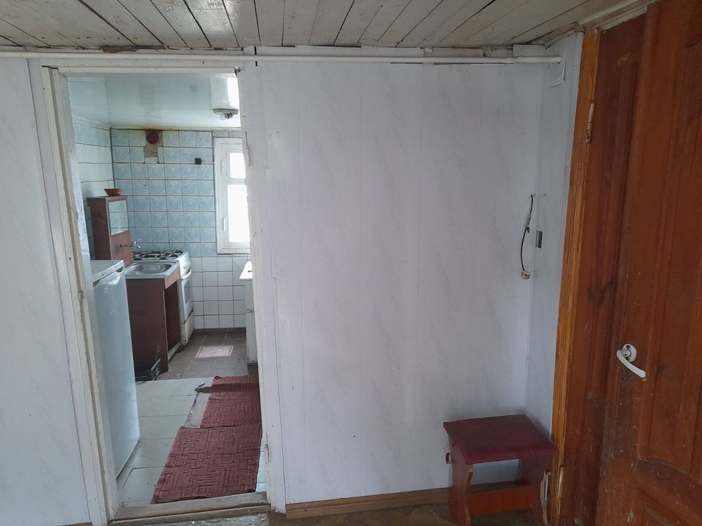 Продам Будинок у місті Полонному з газом та грубою можлива Оренда