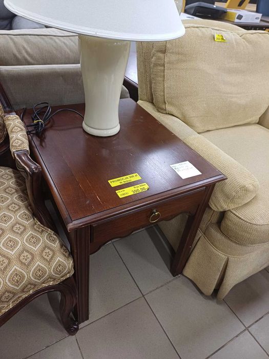 Stoliki nocne firmy Drexel