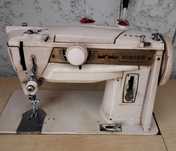 Maquina de Costura Singer (antiga)