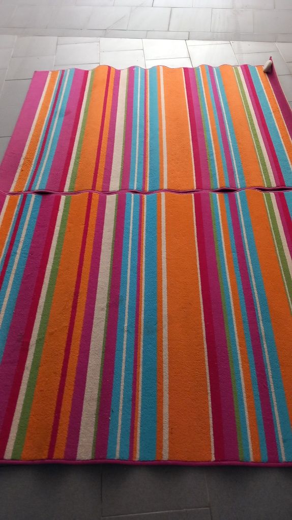 Tapetes multicoloridos 158x115