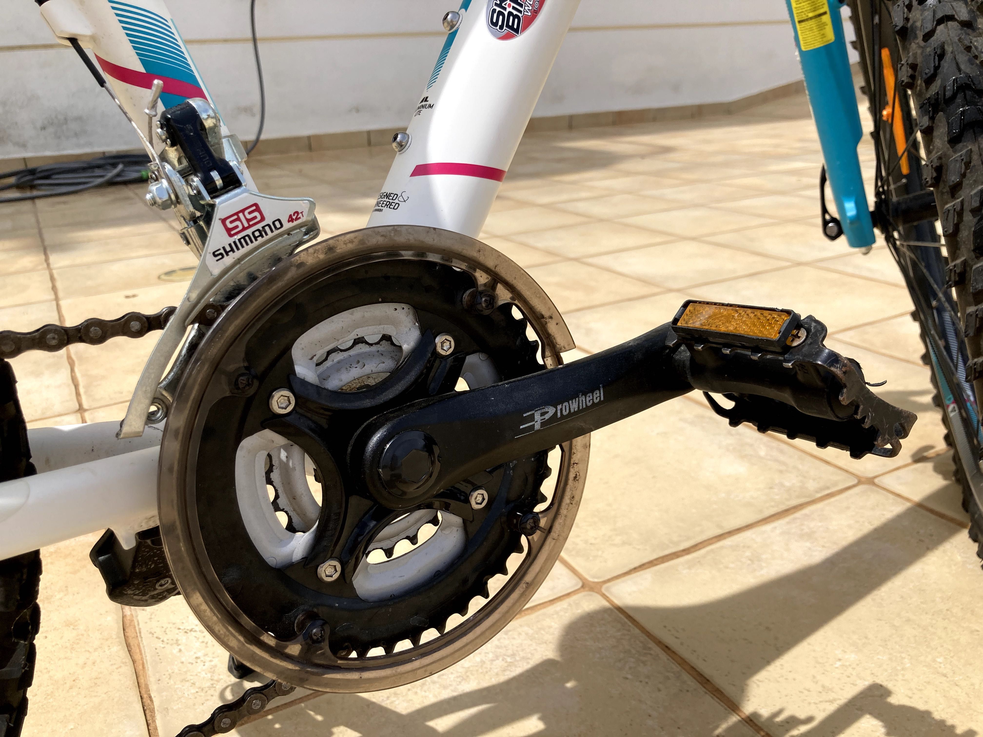 Bicicleta de montanha CUBE de 24 polegadas para venda