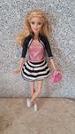 Кукла Barbie Style Jean Jacket and Black/White Skirt из серии «Дэлюкс»