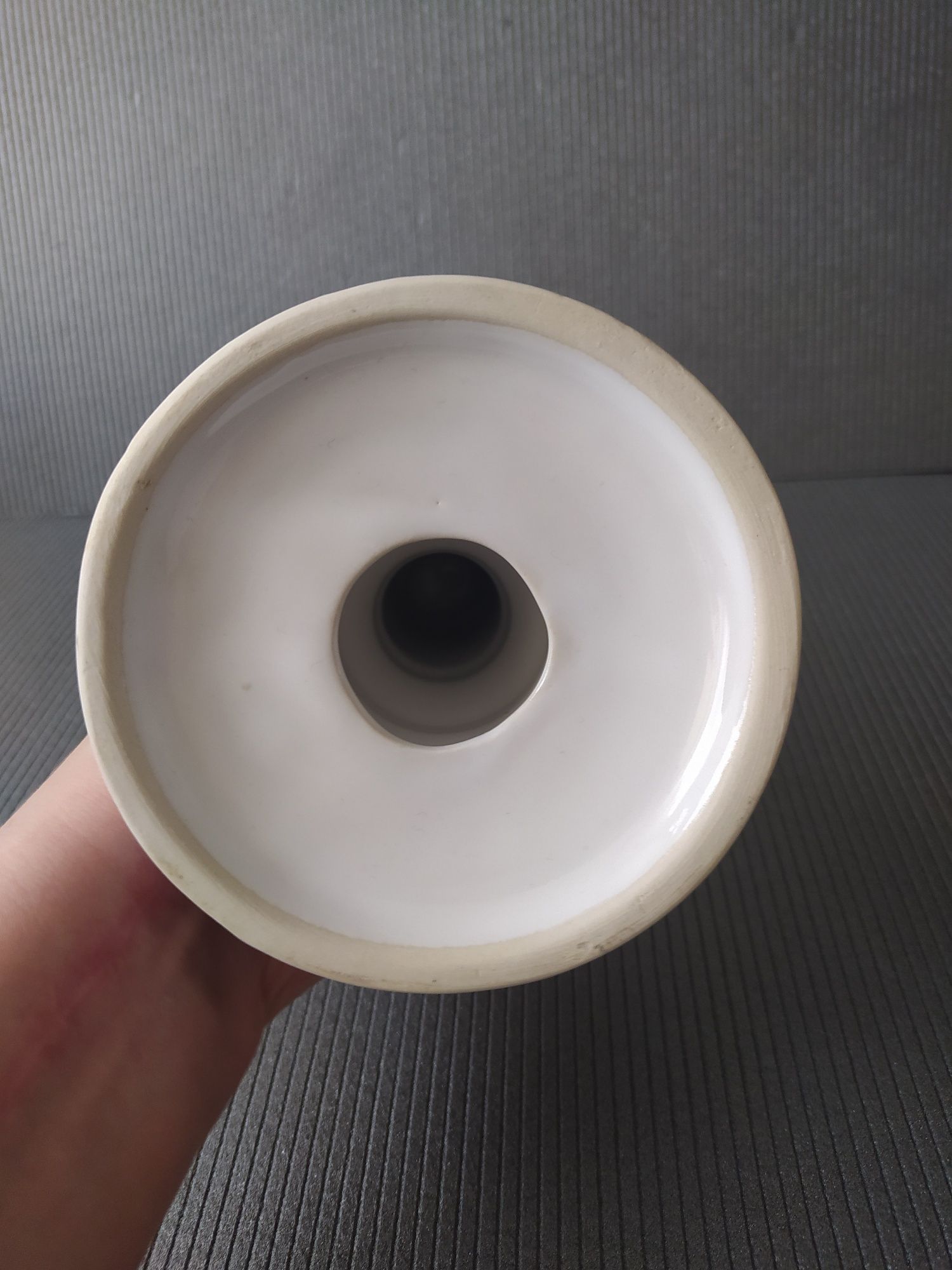 Duży biały porcelanowy świecznik