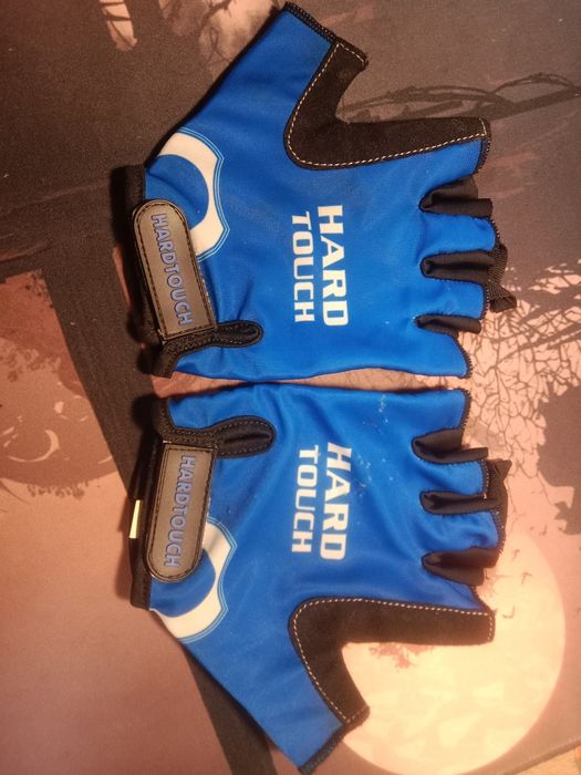 Спортивные перчатки для зала