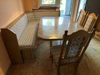 Komplet mebli z narożnikiem kuchennym, stołem i krzesłami