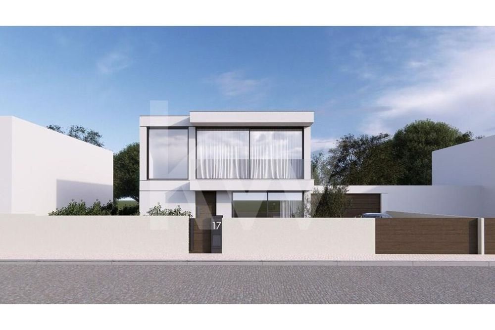 Magníficas Moradias Novas com 383 m2 de 2 pisos em construção em Amori