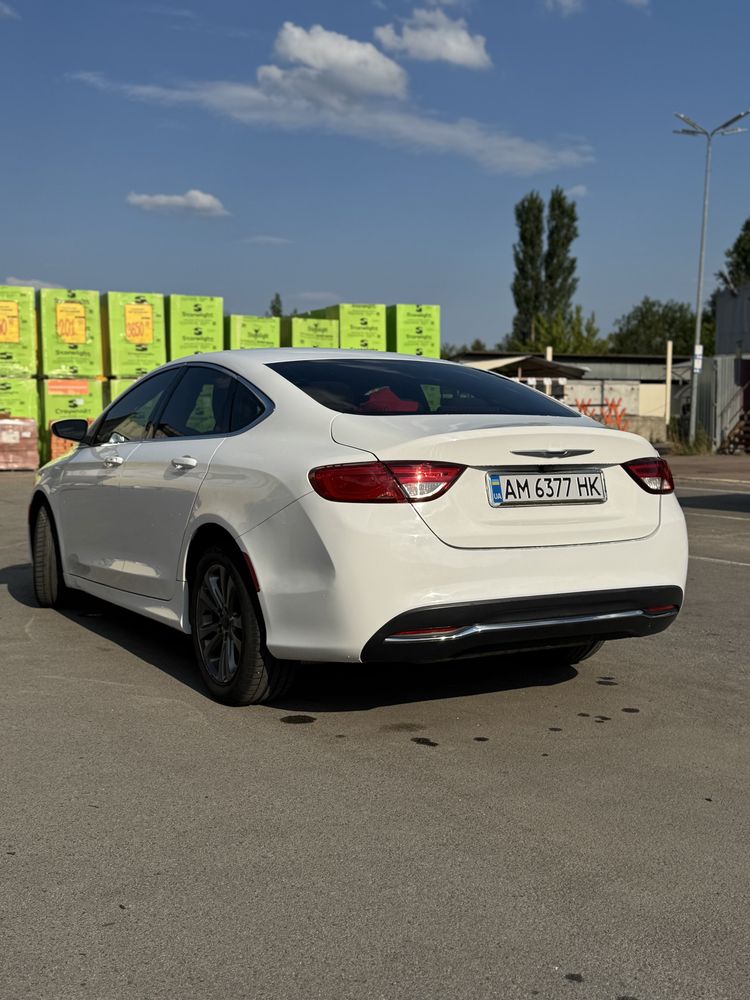Продам Chrysler 200