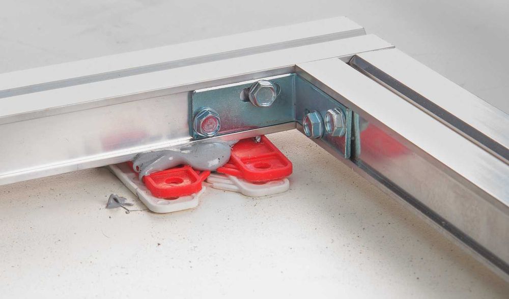 Legar Profil aluminiowy do deski kompozytowej 24x39x4000mm konstrukcja