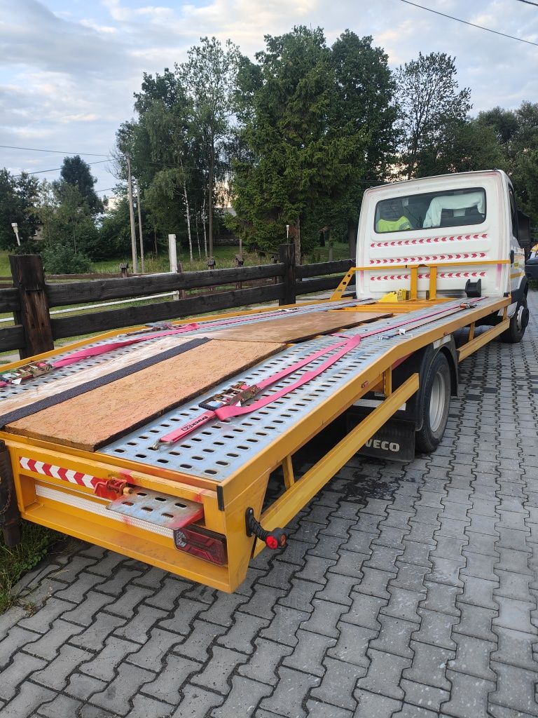 Iveco dayli pomoc drogowa autolaweta