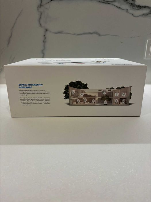 Fibaro Smart Home – Home Center 3 Lite + Akcesoria - nowy