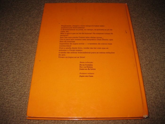 Livro "Jogos de Ar Livre" da Walt Disney