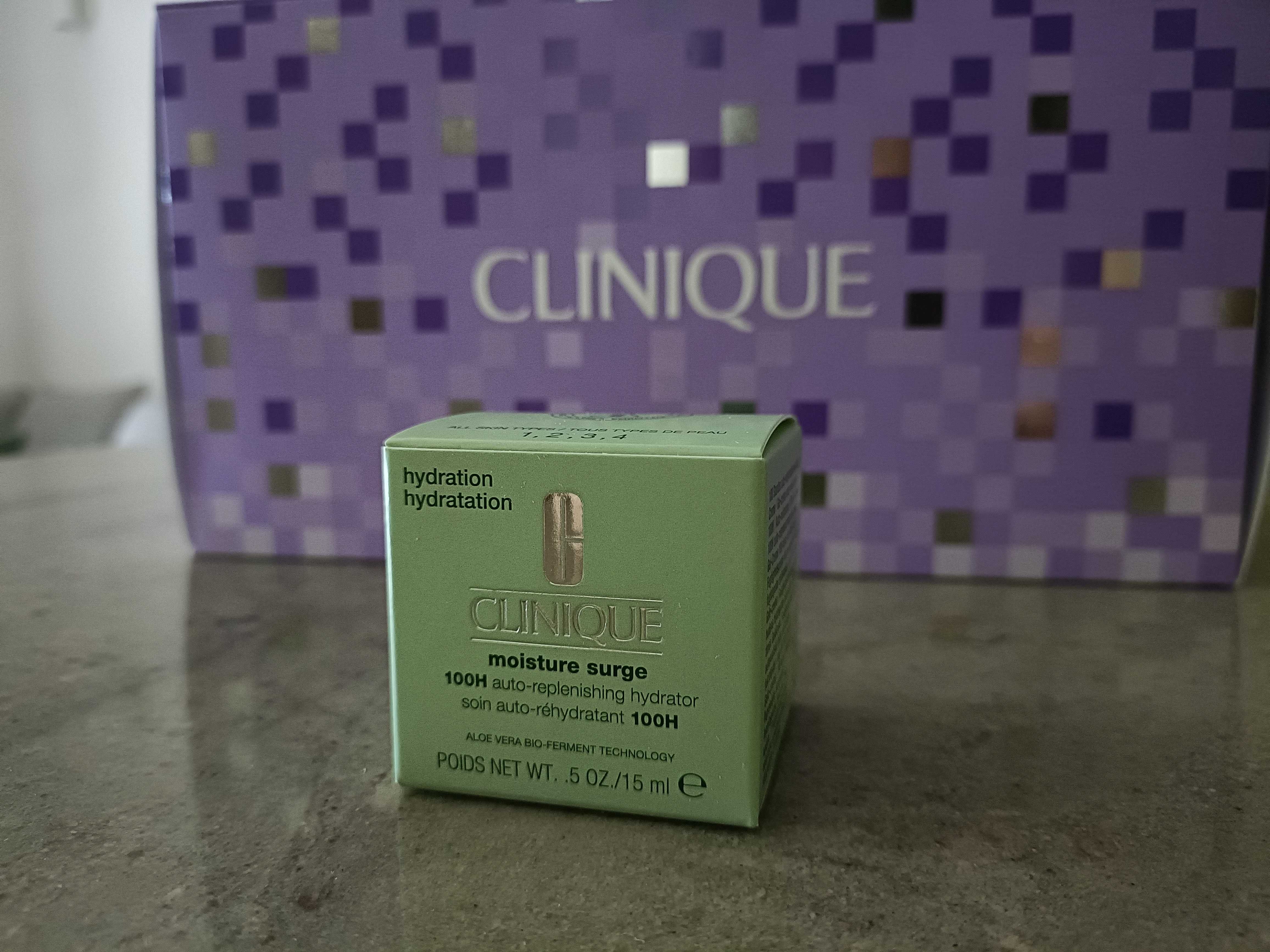 Clinique Moisture Surge 100H - Intensywnie nawilżający krem * 15 ml