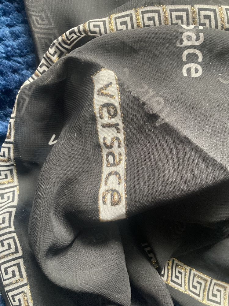 Chusta Versace must have