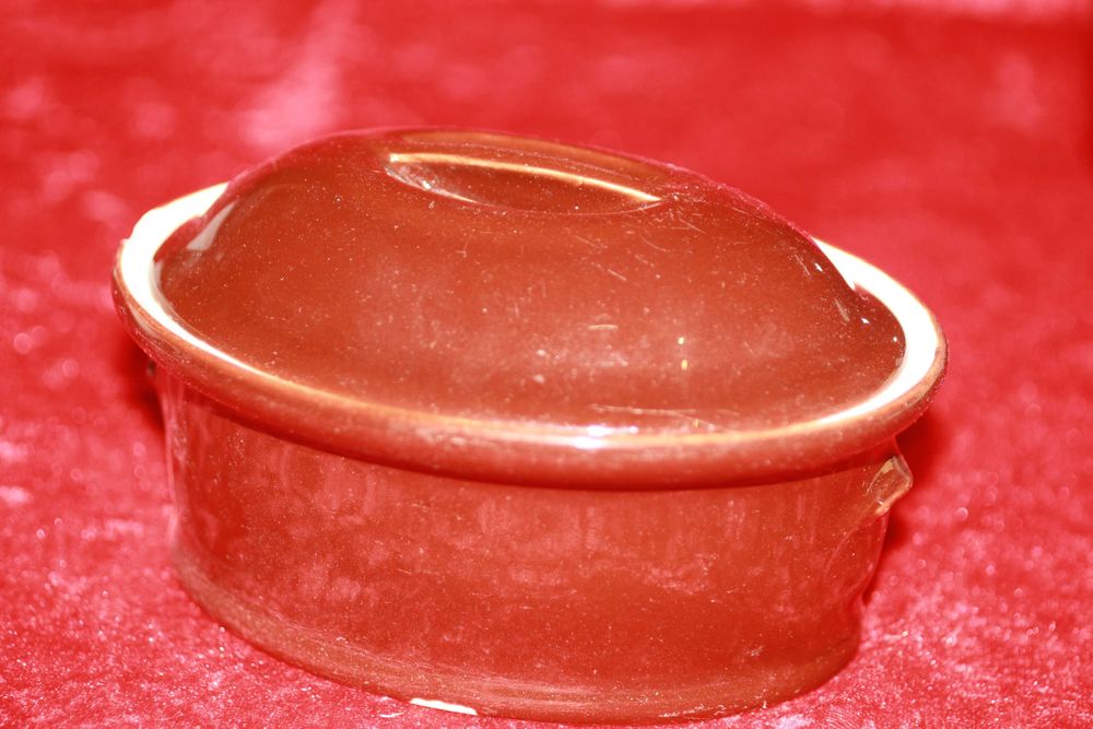 Pequena terrina da Vista Alegre com tampa