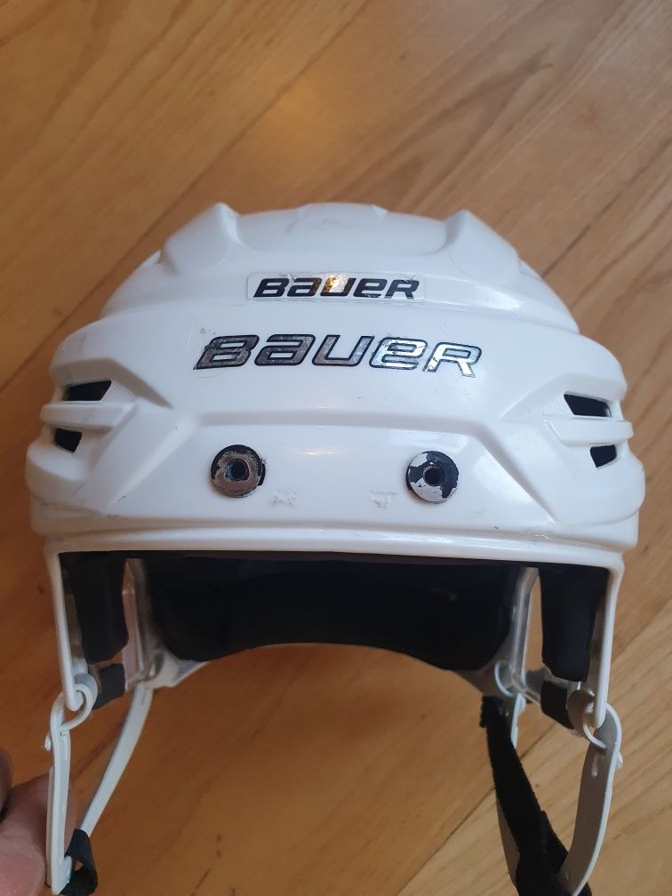 Bauer React 95 rozmiar M Kask Hokejowy