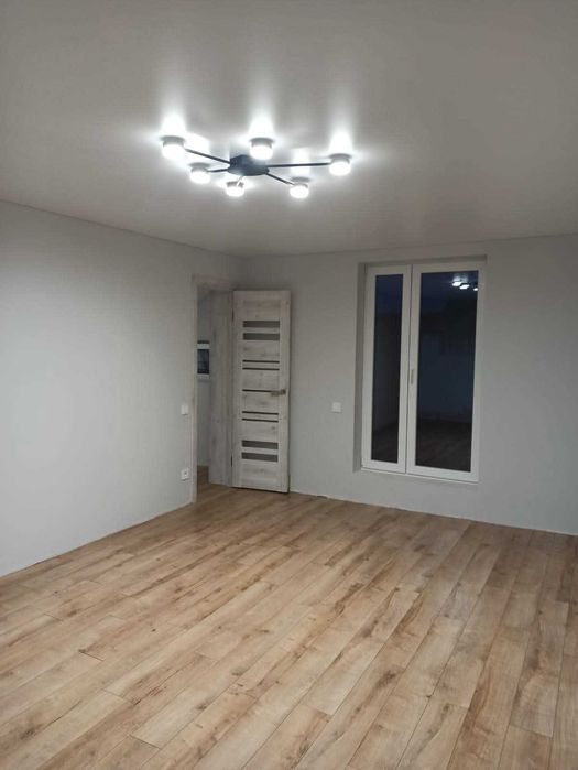 Продається дачний будинок біля лісу, 8 соток