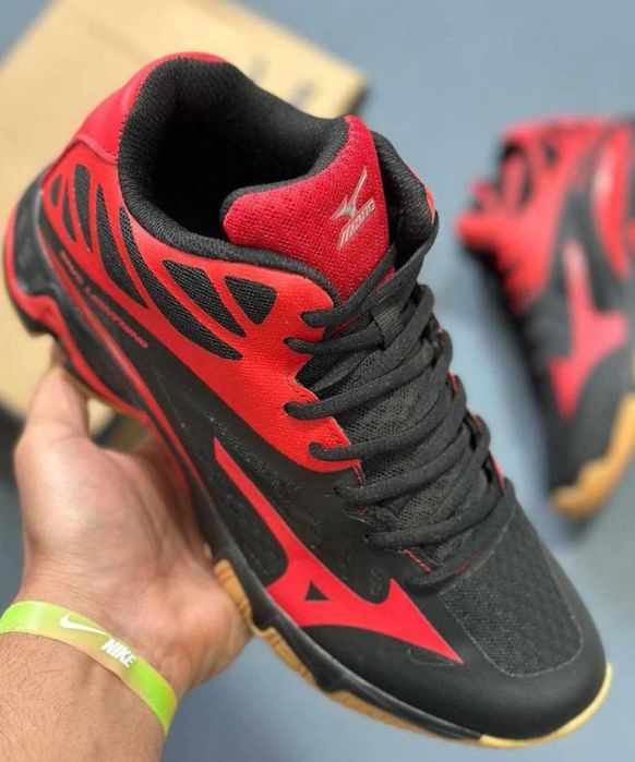 Кросівки MIZUNO #чоловіче взуття #мода і стіль