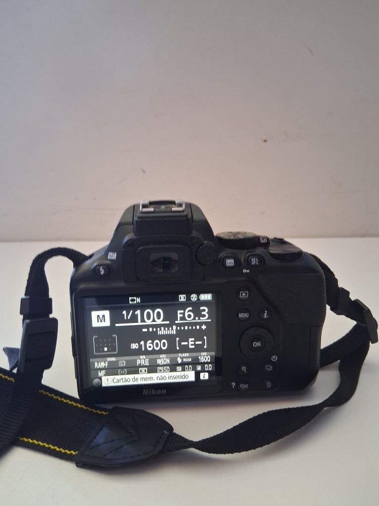 Kit Nikon D3500 + Lente 18-55mm + Cartão SD 64GB