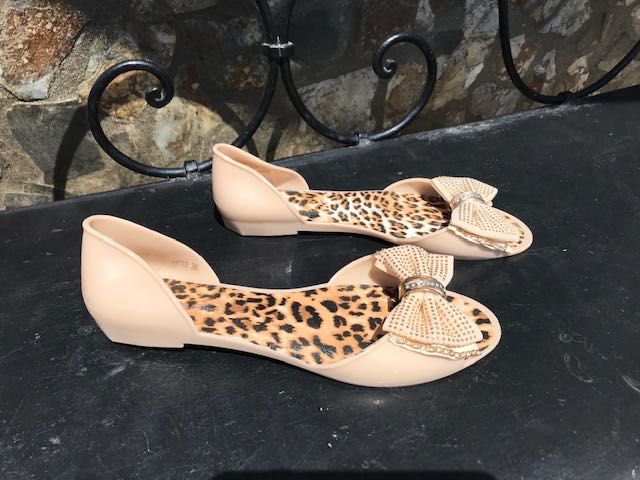 Sandálias Beges Nº 38