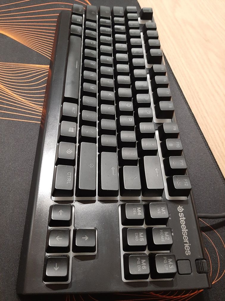 Kup teraz! Klawiatura + podkładka Steelseries APEX 3 TKL Gaming!