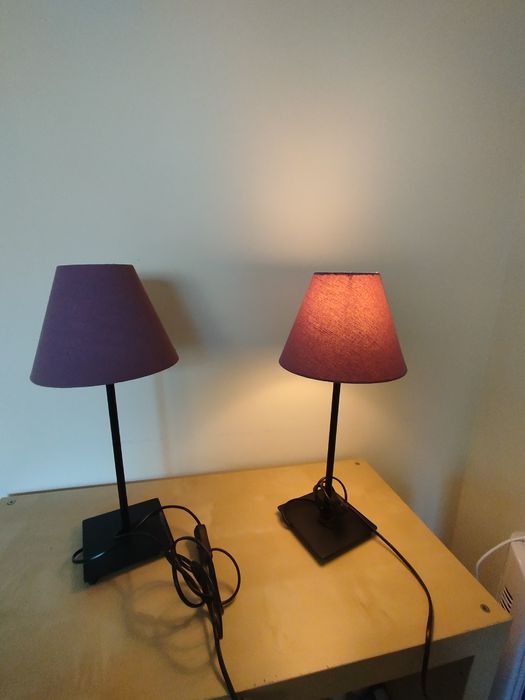 Dois candeeiros de mesa