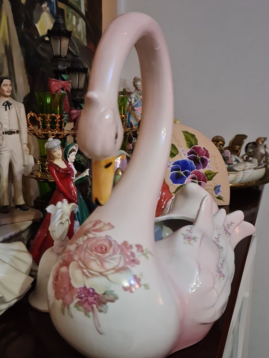 Porcelanowa oslonka na kwiaty